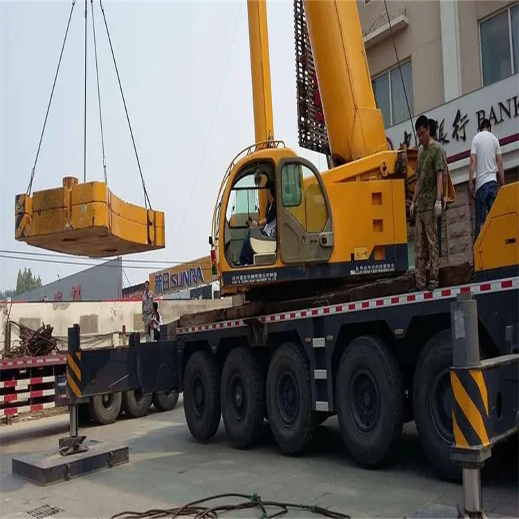 梁平当地吊车出租|机器吊装|75吨|工厂搬迁服务